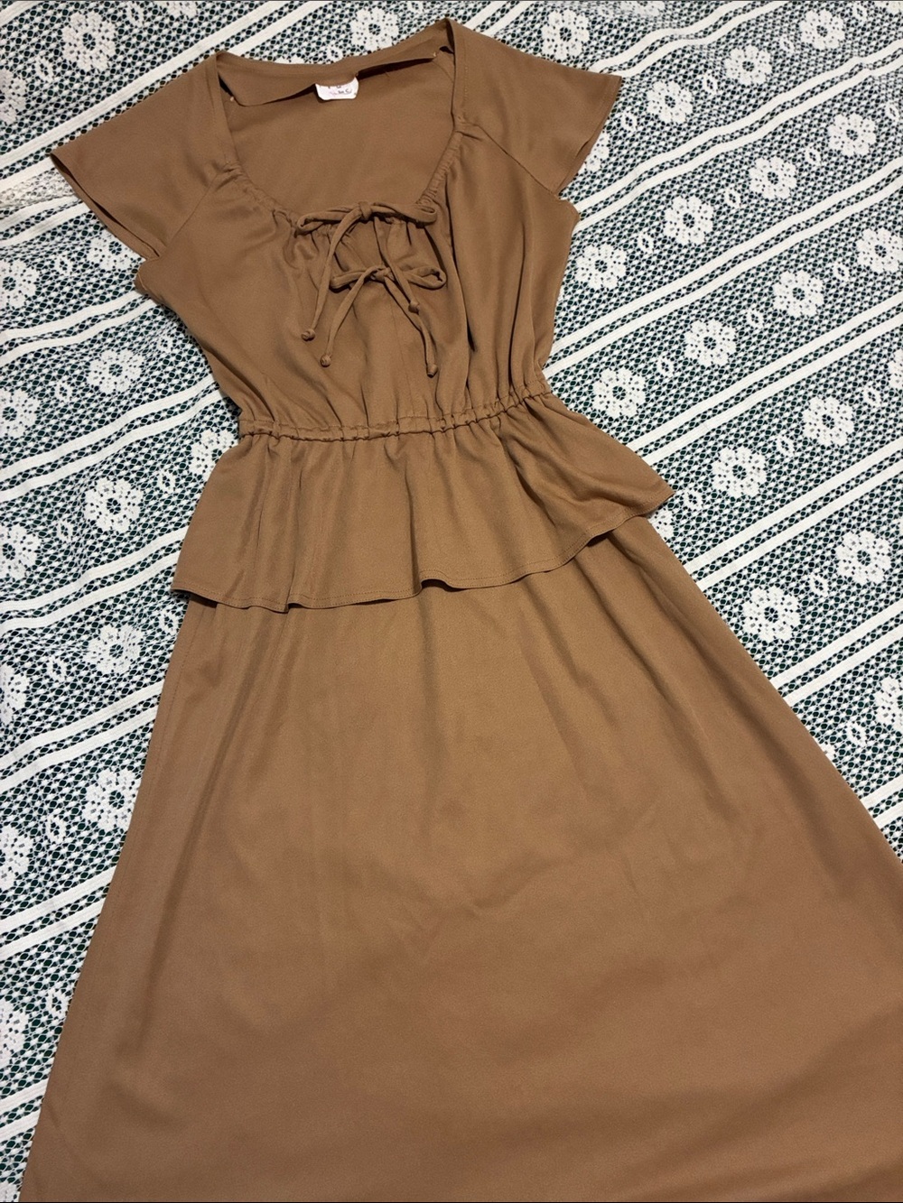 Vintage 70s Casual Tie-Front Peplum Midi Dress in Camel Tan Brown Autumn